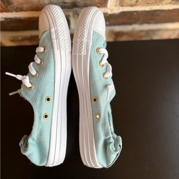 Converse Low Top Sneakers in Light Blue and White, 7.5 - Picture 15 of 16